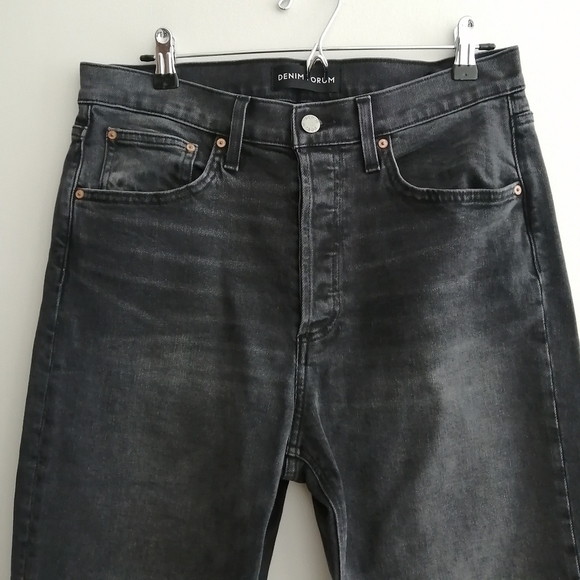 Aritzia Denim Forum The Arlo High Rise Straight Jeans in Black Licorice 31 (12) - Picture 5 of 16